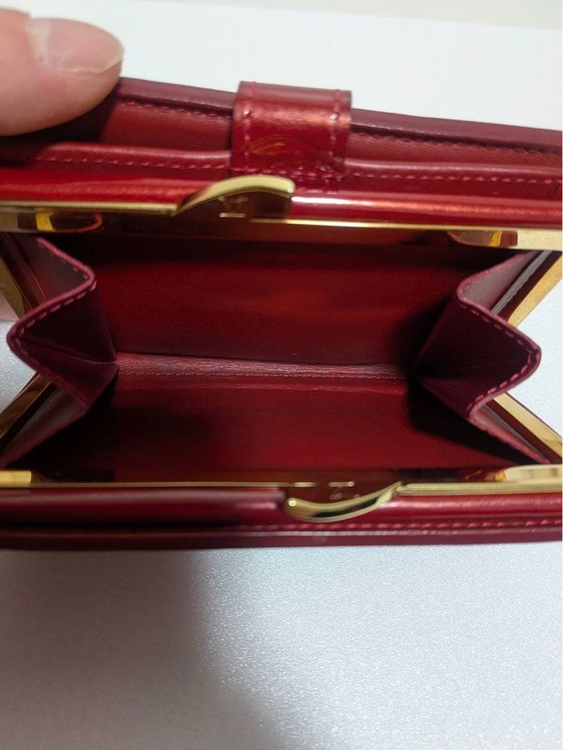 LOUIS VUITTON 二つ折り財布　ヴェルニ