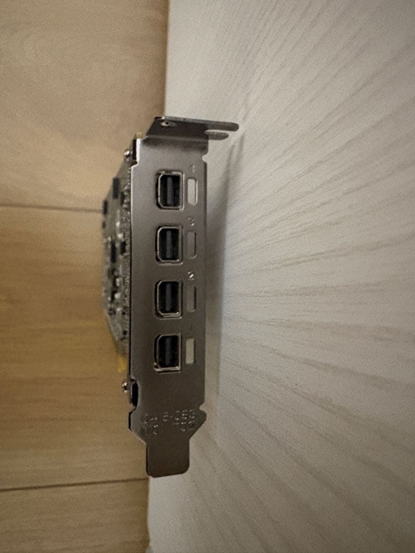 NVIDIA QUADRO P1000 グラフィックボード