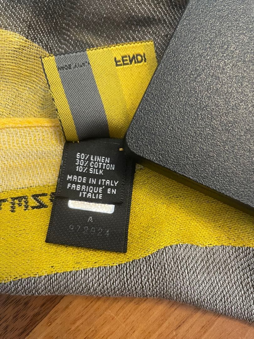 FENDI ストライプストール【未使用品】