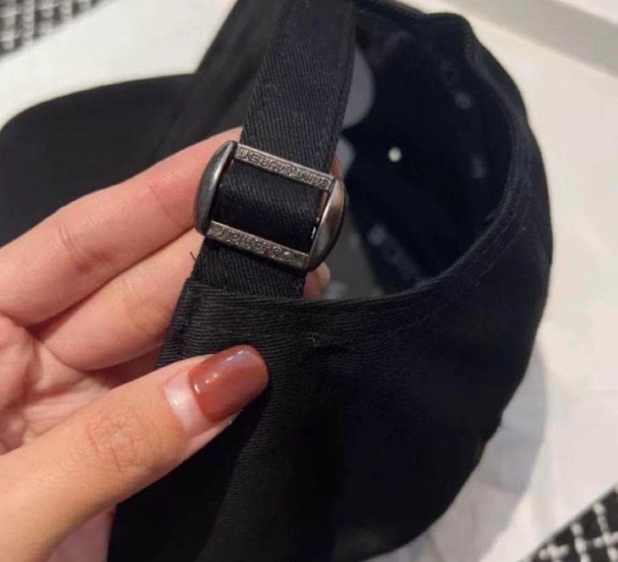 SAINT LAURENT ブラック ベースボールキャップ 9FORTY