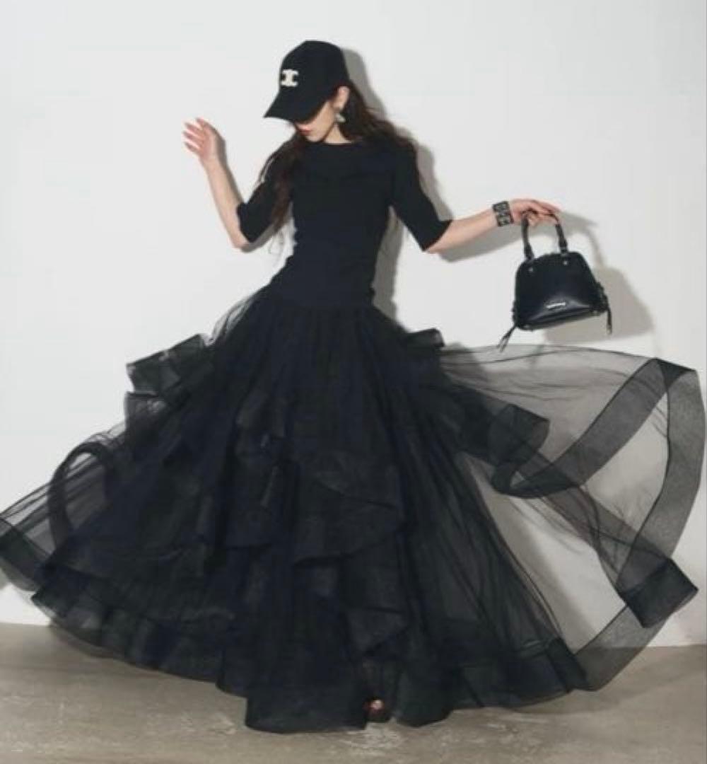 新品未使用　ANDREA&Co. ブラック ボリュームフリルチュールスカート