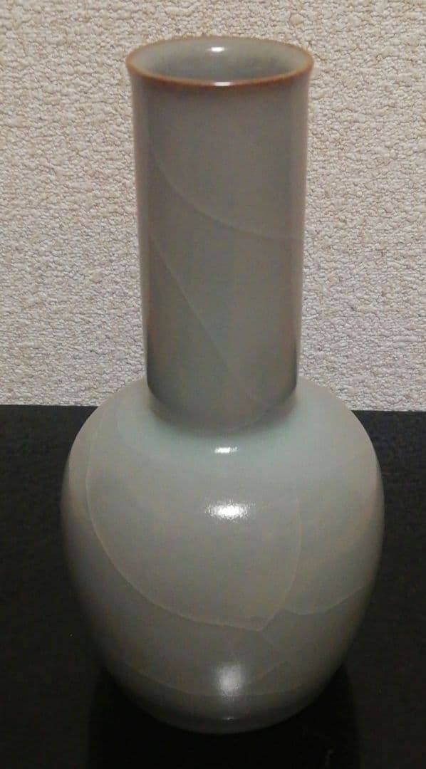 渡部秋彦作　雷神窯　青磁　砧　花入　共箱　略歴付　花瓶