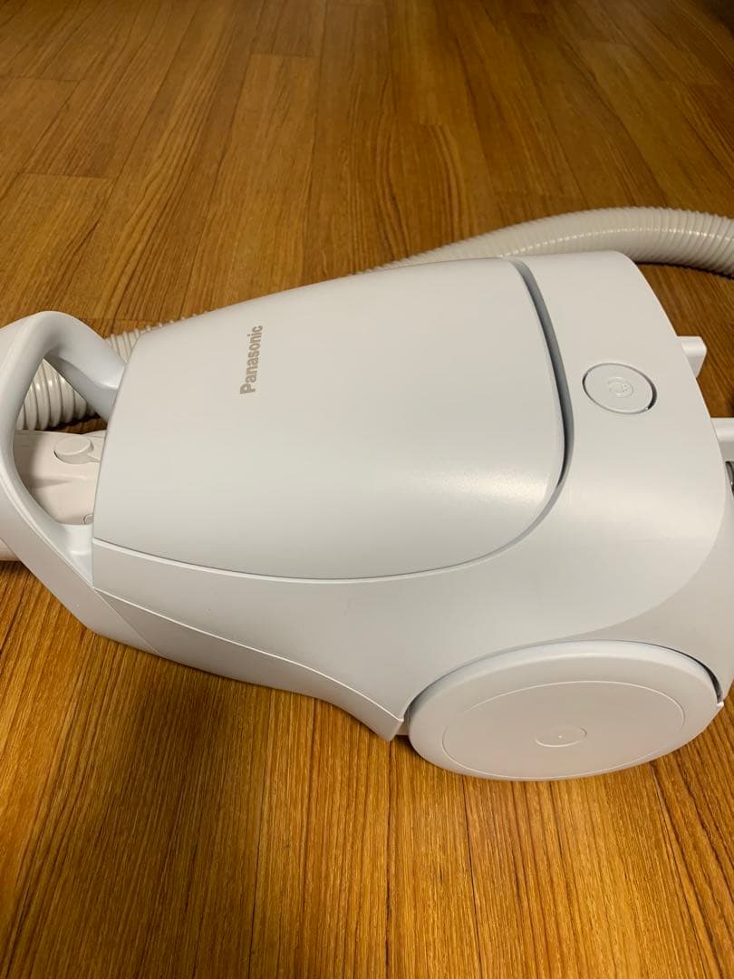 【美品】25年製 Panasonic パナソニック掃除機 紙パック式