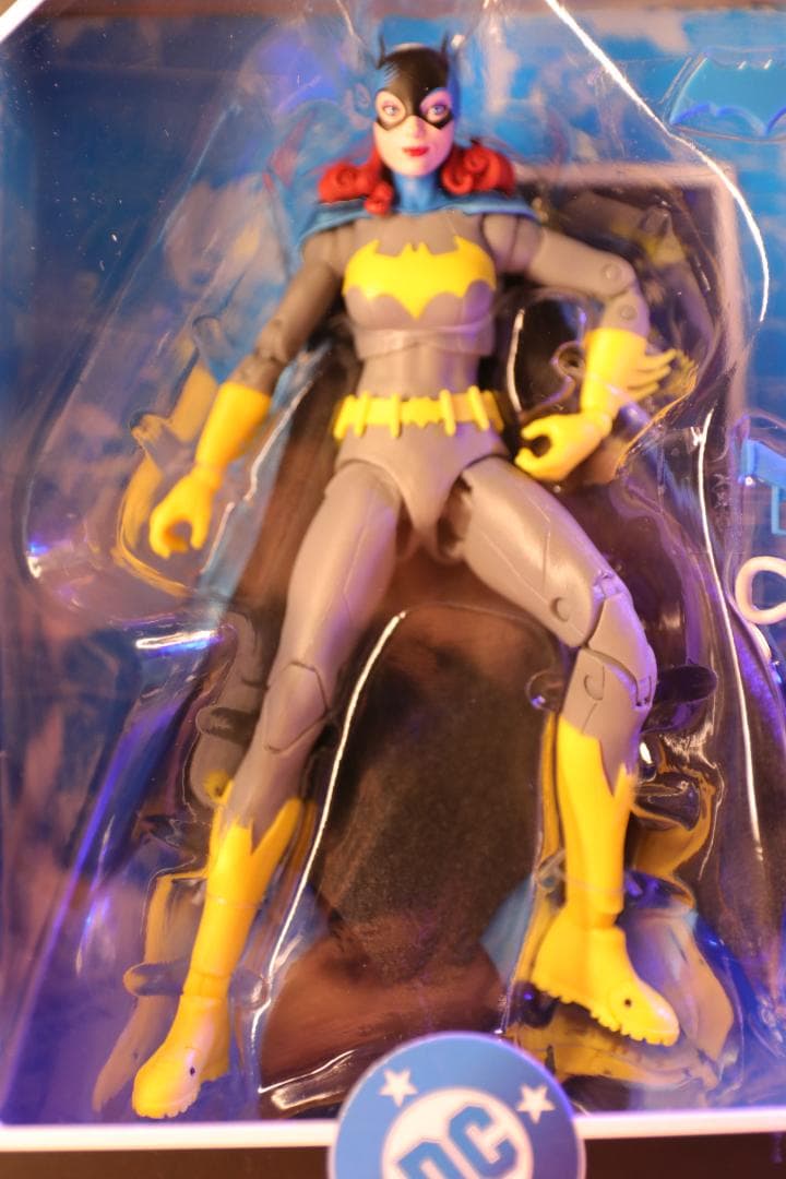 新品・未開封 DCクラシック バットガール（ワイヤー入りケープ付き）