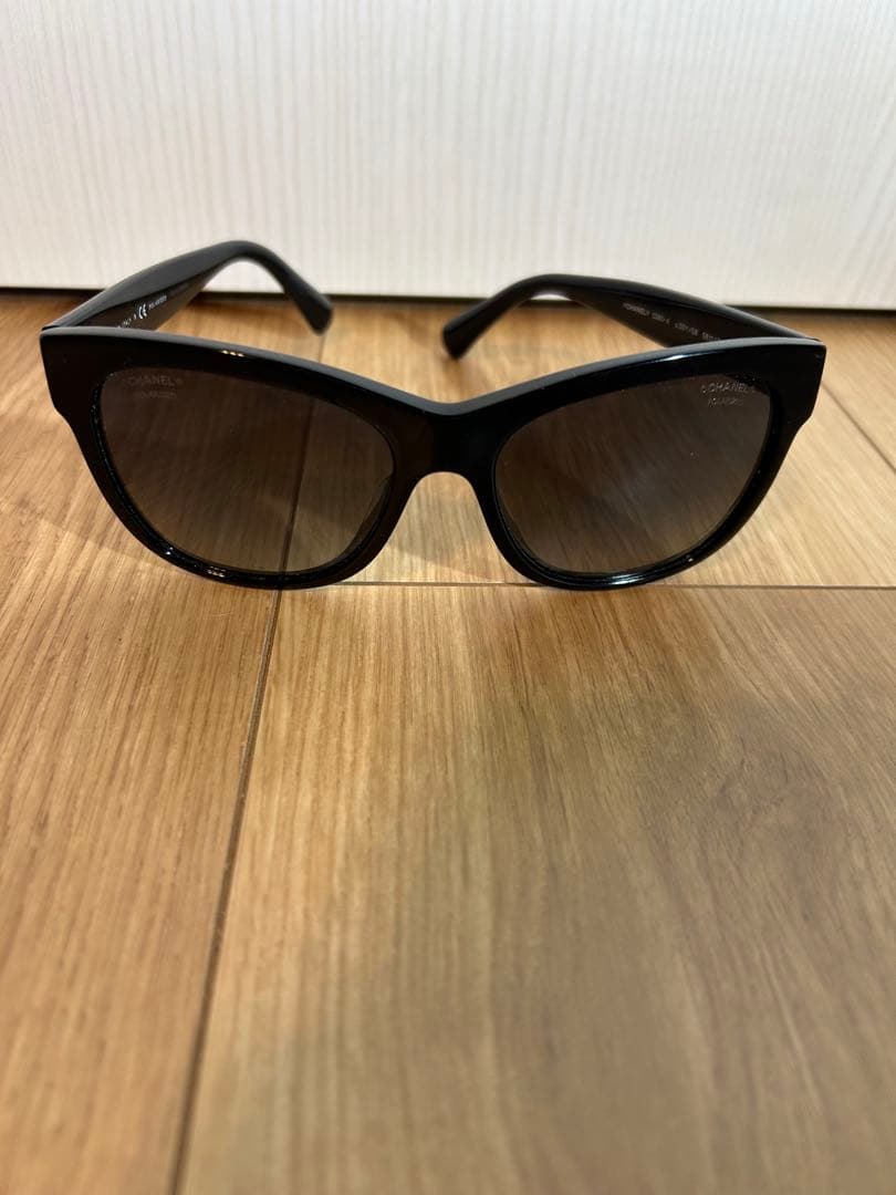 CHANEL キャットアイ サングラス