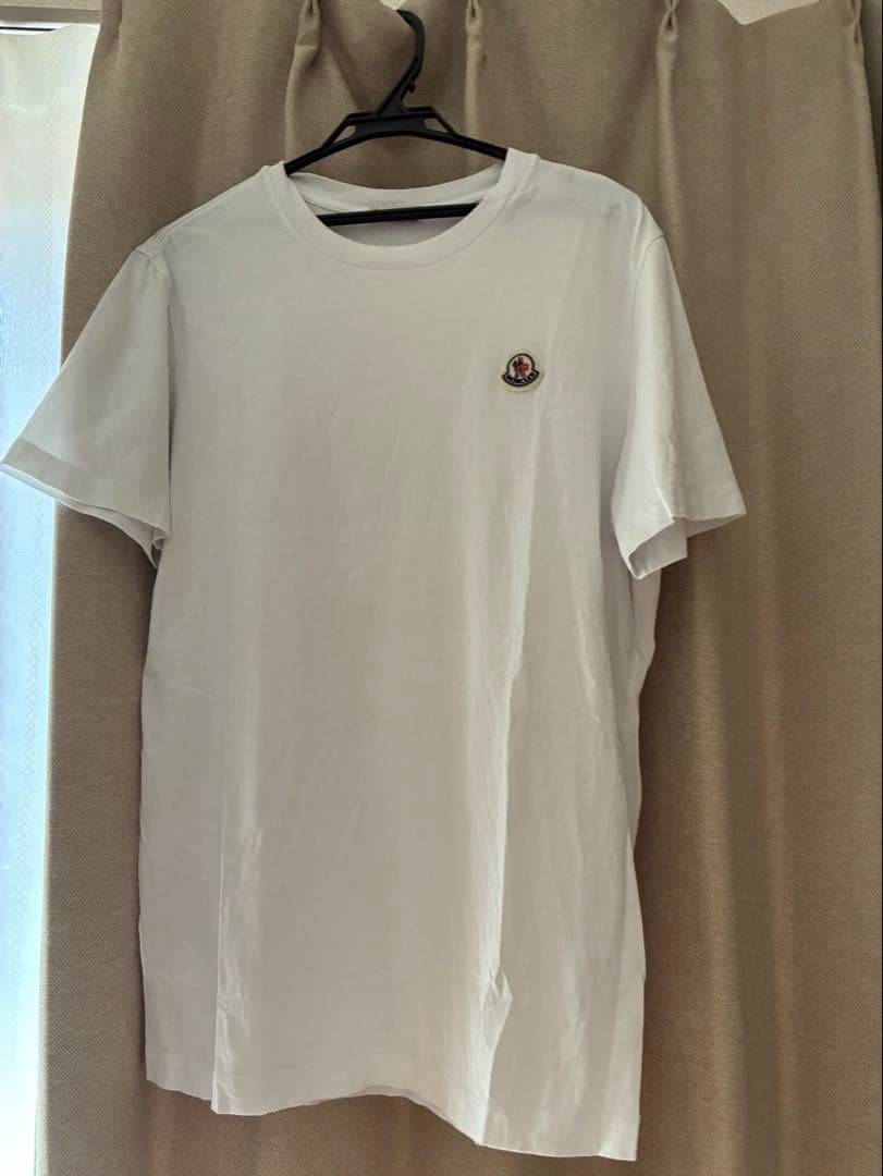ホワイト Tシャツ 刺繍ロゴ付き
