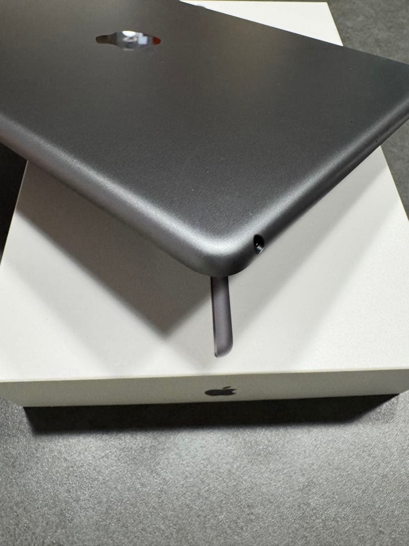 【美品】iPad 第9世代 Wi-Fiモデル 64GB バッテリー最大容量96%