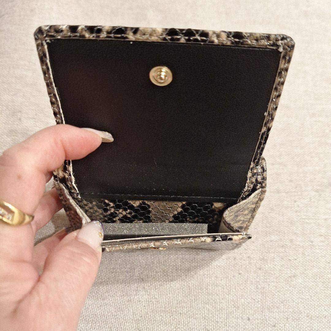 16日23:59までの価格です　　　 JIMMY CHOO ヘビ柄 三つ折り財布