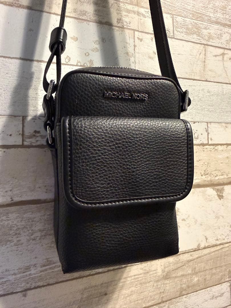 【美品】MICHAEL KORS ブラック ショルダーバッグ