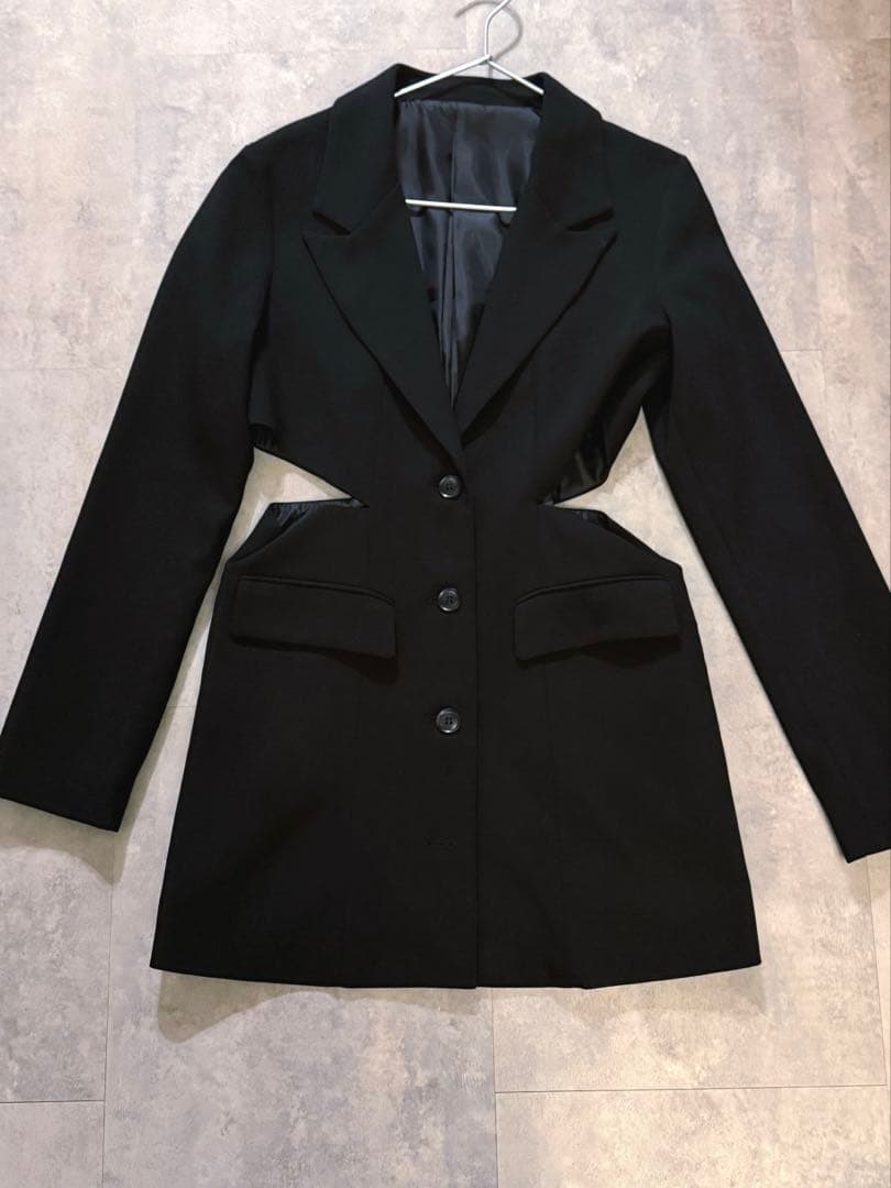 【即日郵送】LVEU. カットアウトワンピースジャケット アウター ジャケット