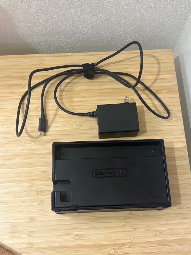 Nintendo Switch 本体 赤/青　ジョイコンワンペアセット付き