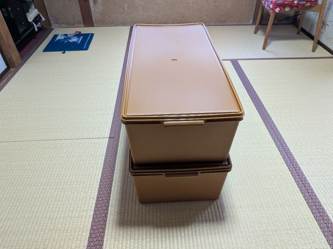 タッパーウェア　衣装ケース2個組