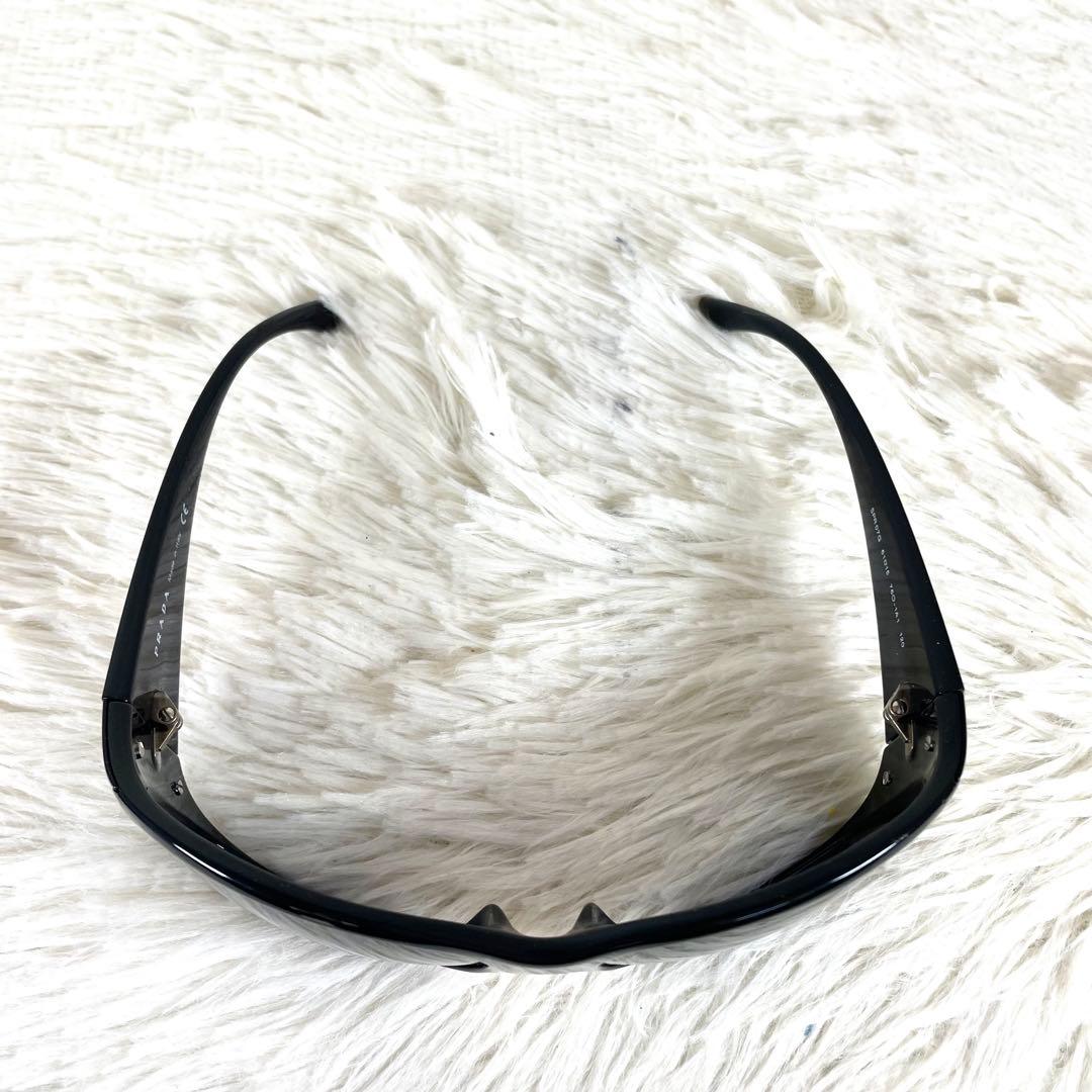 PRADA　プラダ　サングラス　SPR07G　ブラックレンズ・フレーム