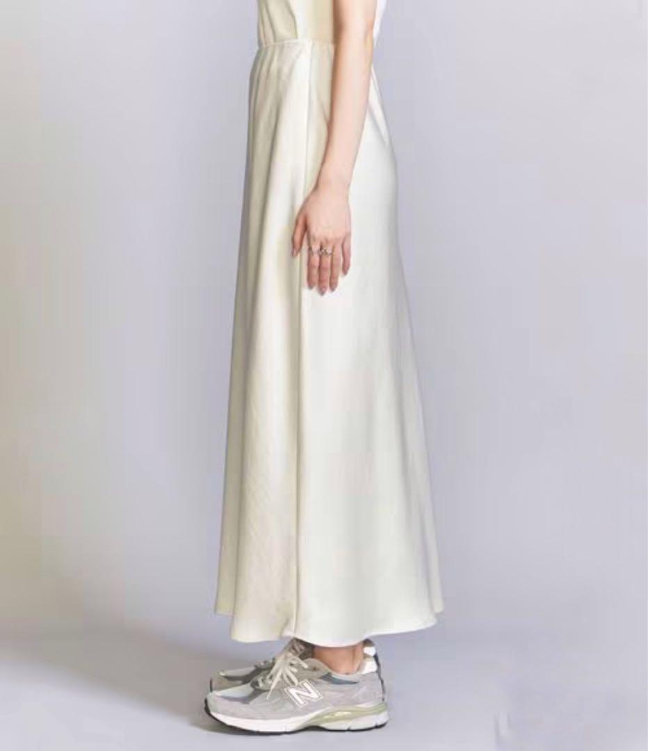 ほぼ新品＊BEAUTY&YOUTH UNITED ARROWSフレアスカート白D