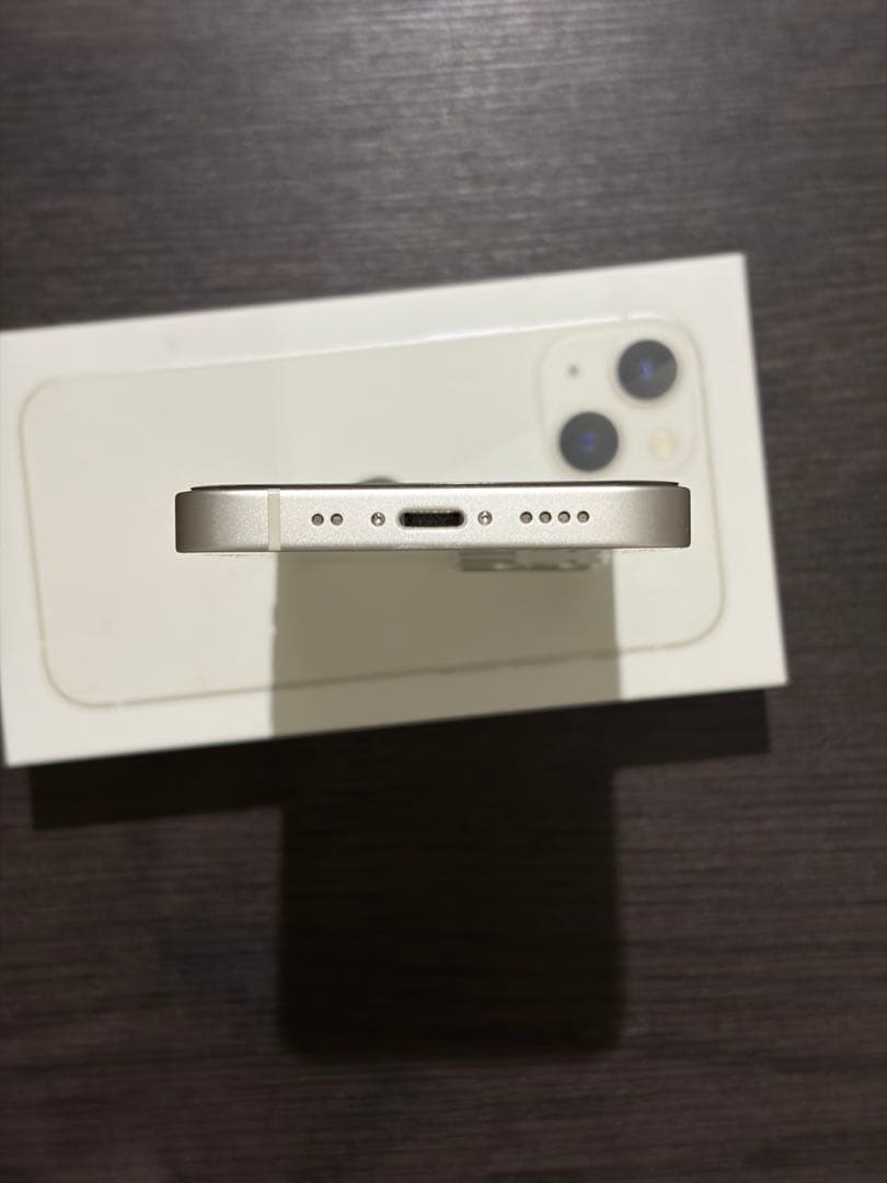 おまけ付きApple iPhone 13 ホワイト SIMフリー 128GB