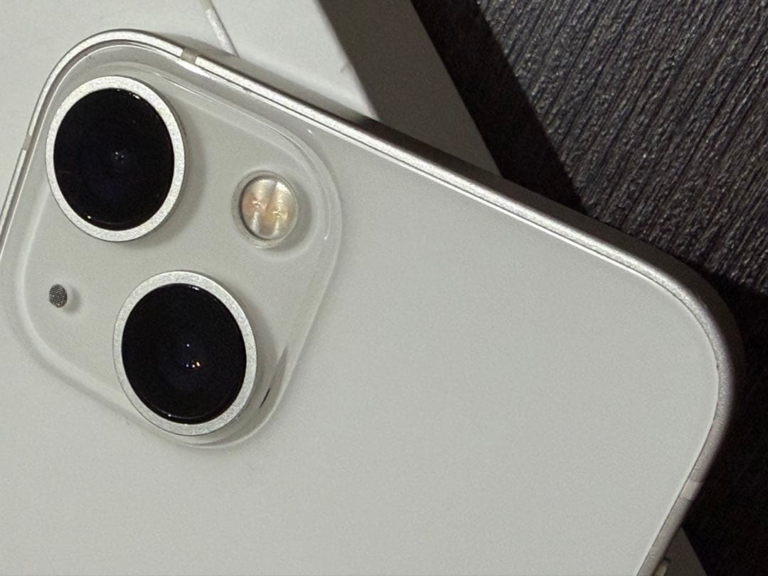 おまけ付きApple iPhone 13 ホワイト SIMフリー 128GB