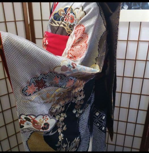 421【最終価格】和モダン　黒絞り　　正絹振袖8点フルセット正絹長襦袢