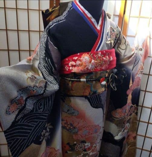 421【最終価格】和モダン　黒絞り　　正絹振袖8点フルセット正絹長襦袢