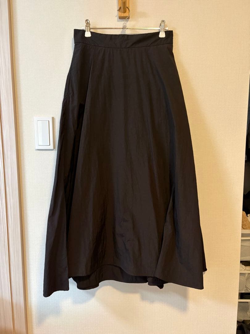 ATON HAND DYE NYLON フレア スカート黒