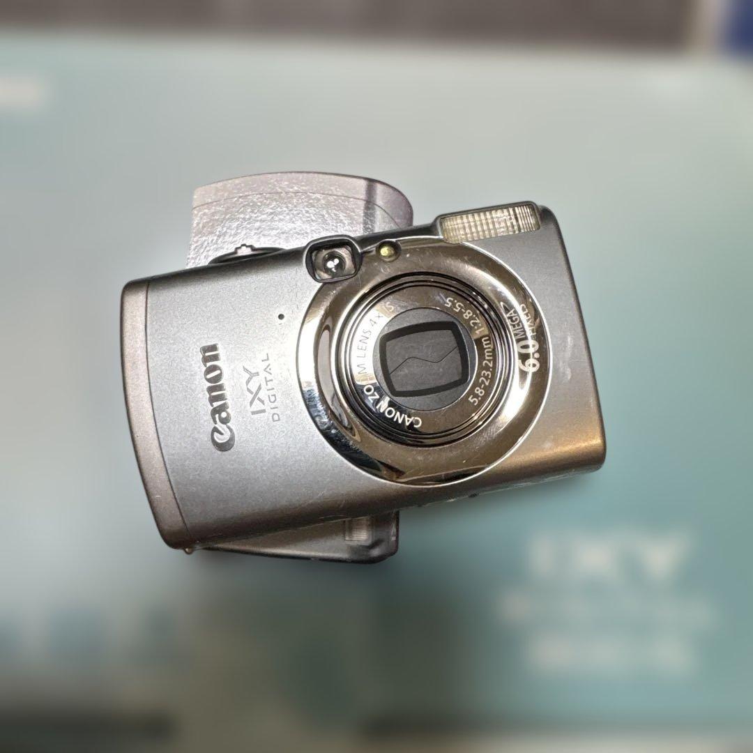 Canon IXY DIGITAL 800 IS 本体と付属品