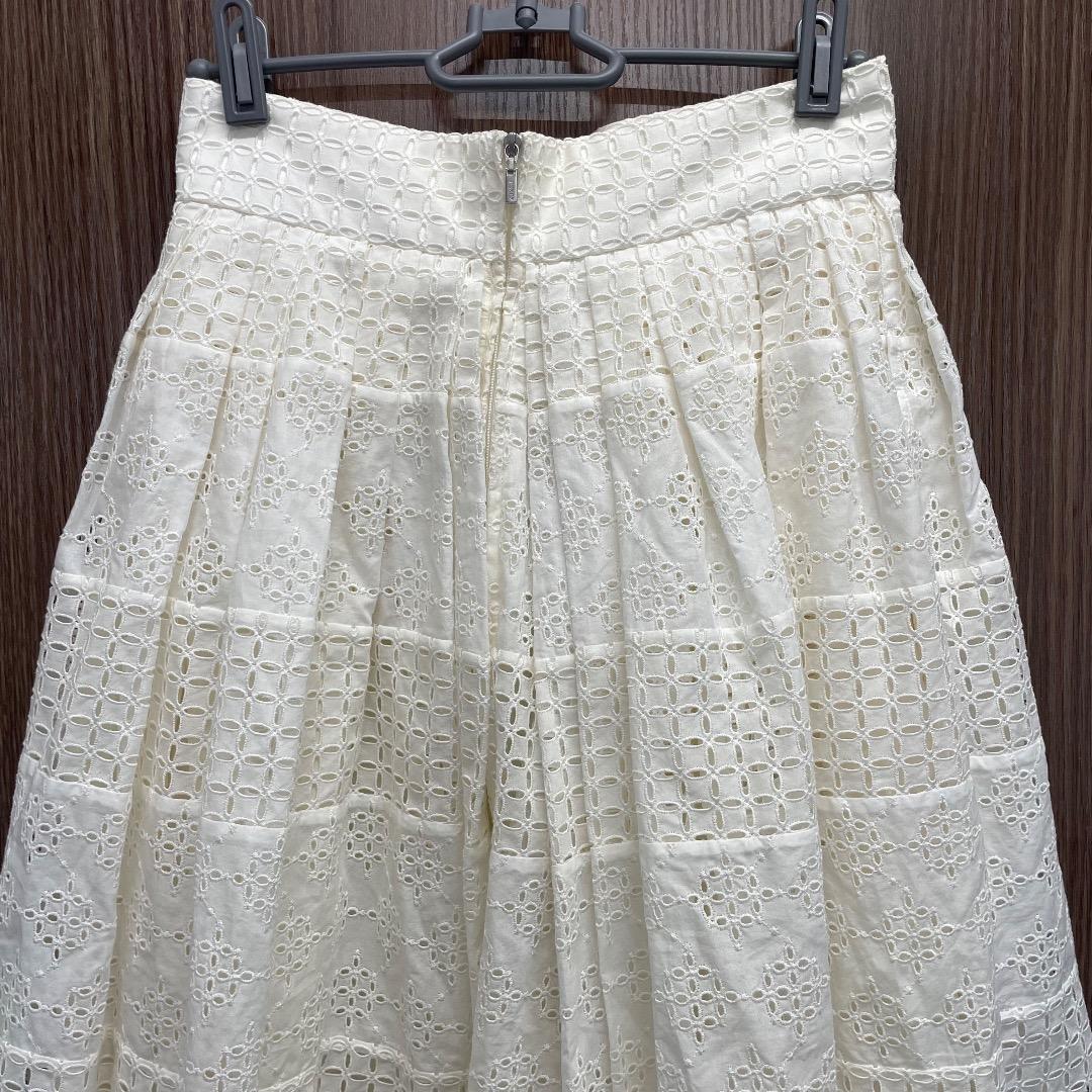 ✨美品✨FOXEY White  刺繍レース スカート 38 日本製
