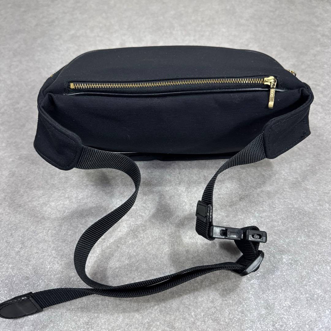 MOSCHINO モスキーノ ボディバッグ ウエストバッグ ゴールド金具ロゴ