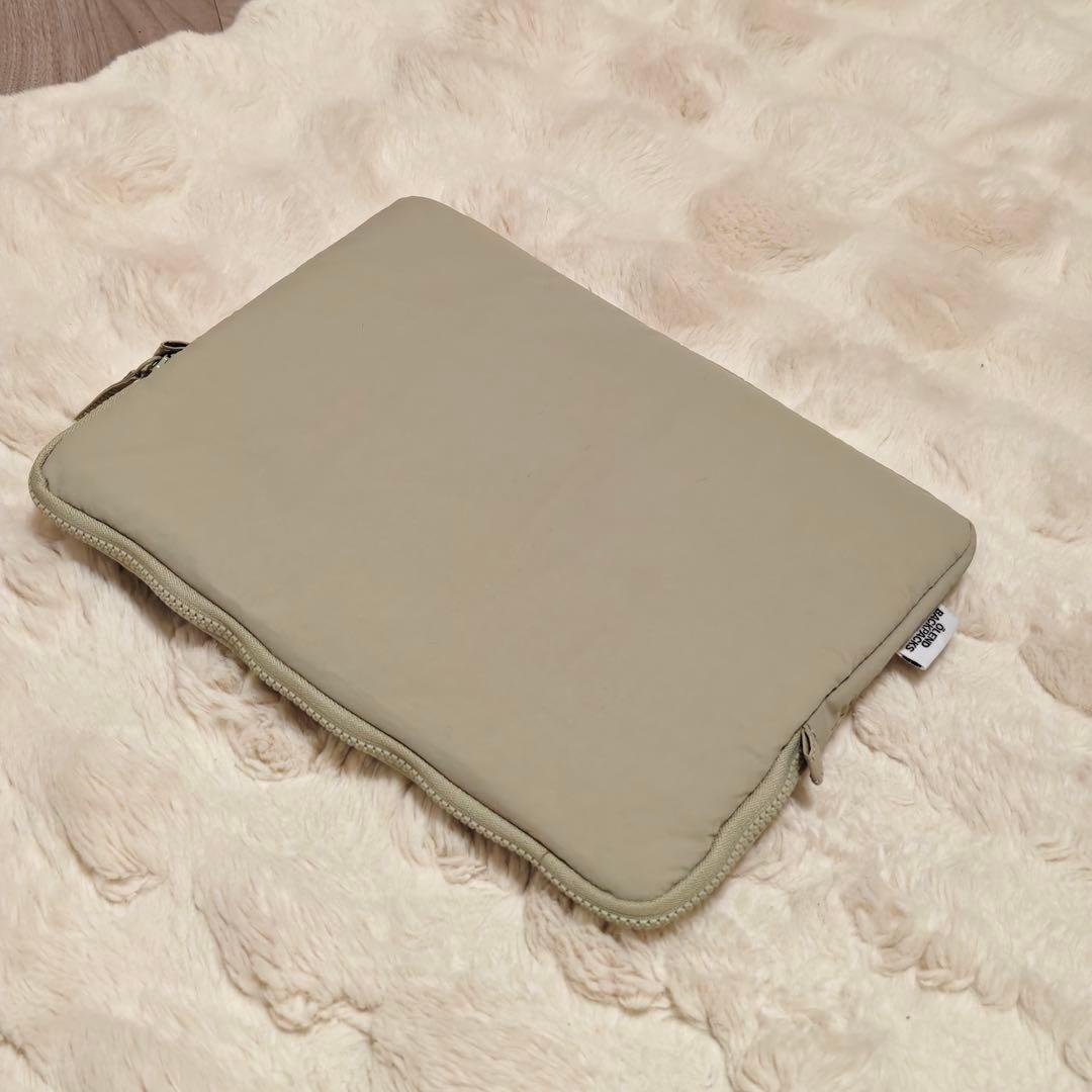 ノートPCケース OLEND Padded Laptop Sleeve / Olive 13&14