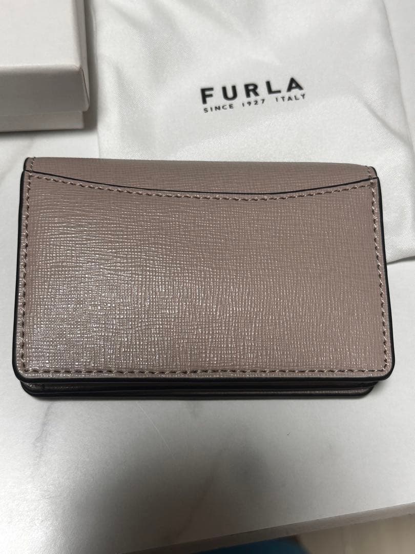 FURLA ベージュ レザー 名刺入れ
