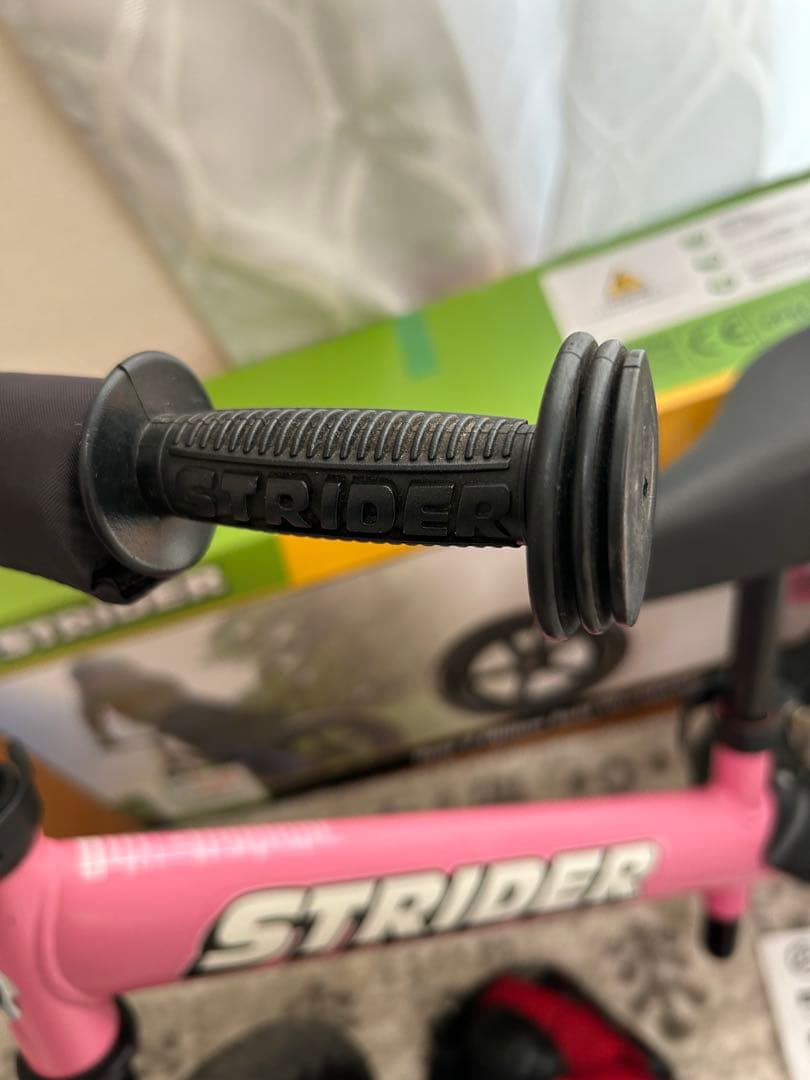 STRIDER ピンク　12インチ SPORT スポーツ　プロテクター付