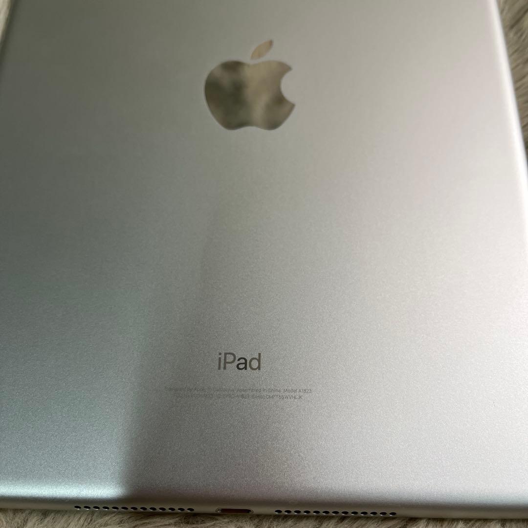 Apple iPad 第5世代128GB Wi-Fi +Cellularシルバー