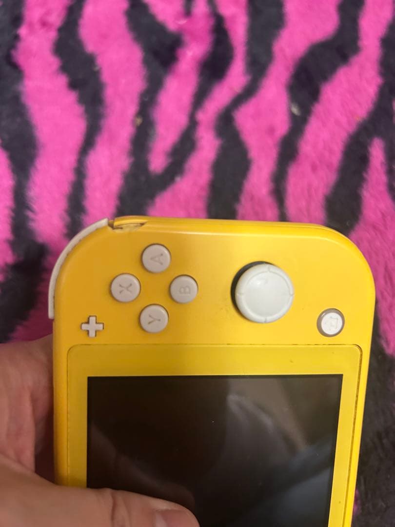 Nintendo Switch Lite イエロー 本体　ジャンク品