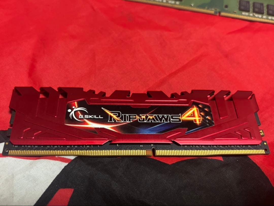DDR4メモリー