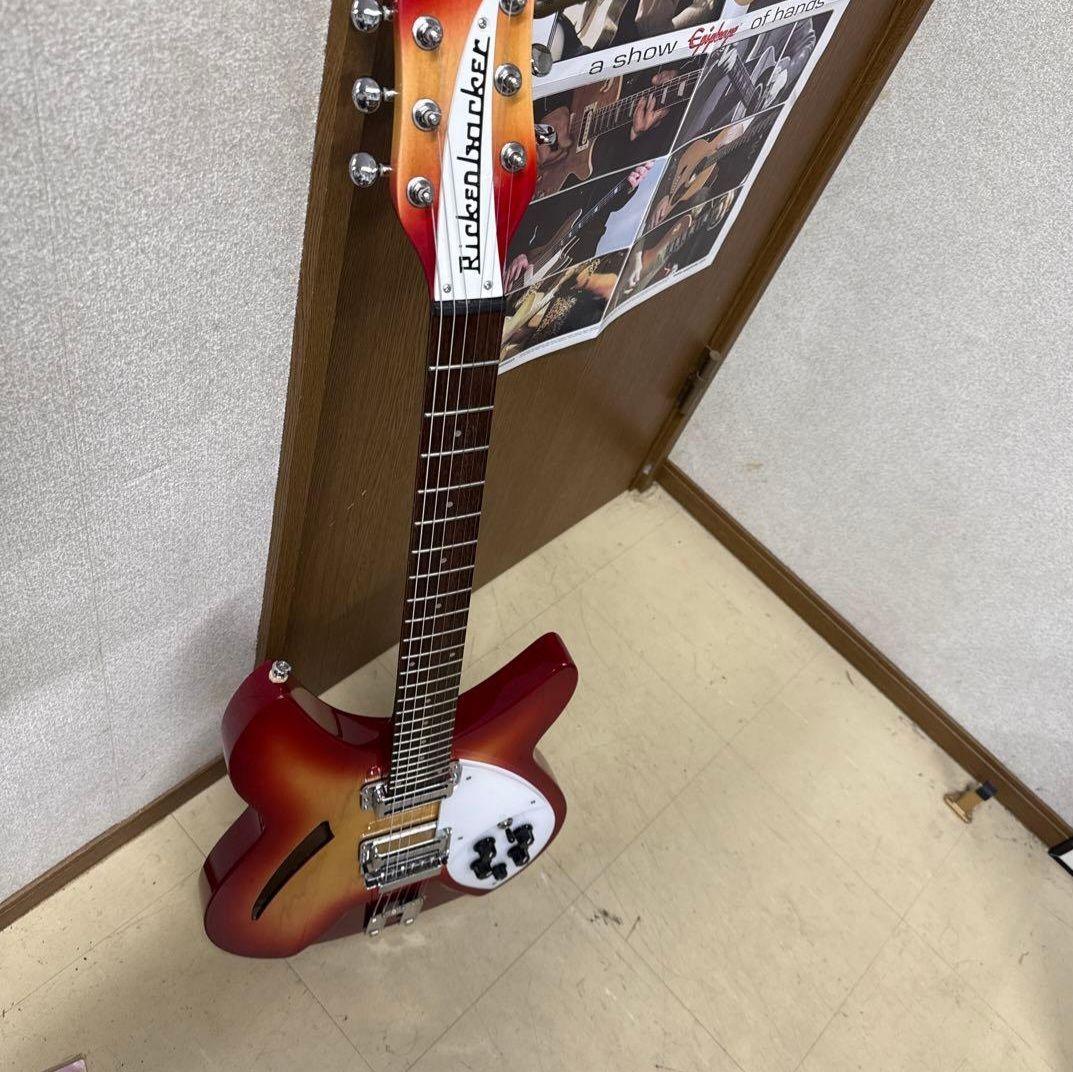 Rickenbacker 330 タイプ 　エレキギター レッドグラデーション