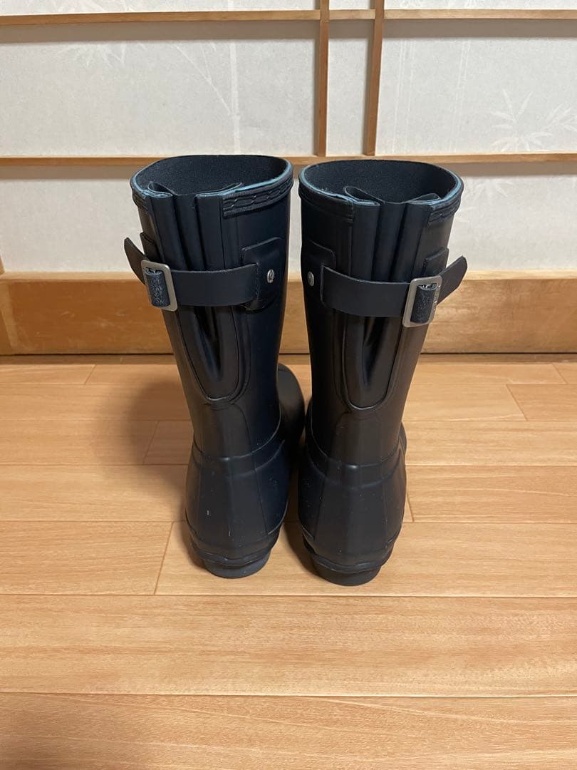 HUNTER ネイビー バックル付きレインブーツ