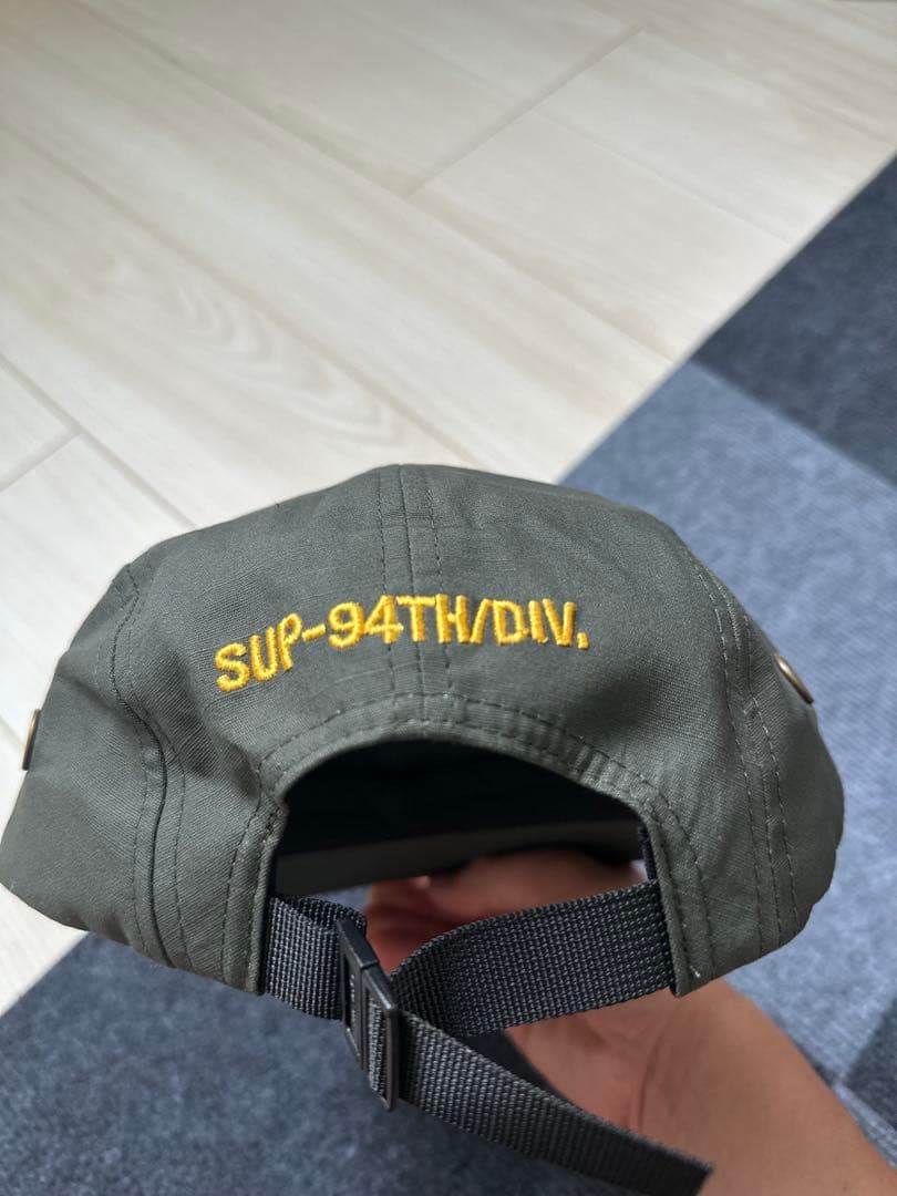 Supreme オリーブ色 ロゴキャップ