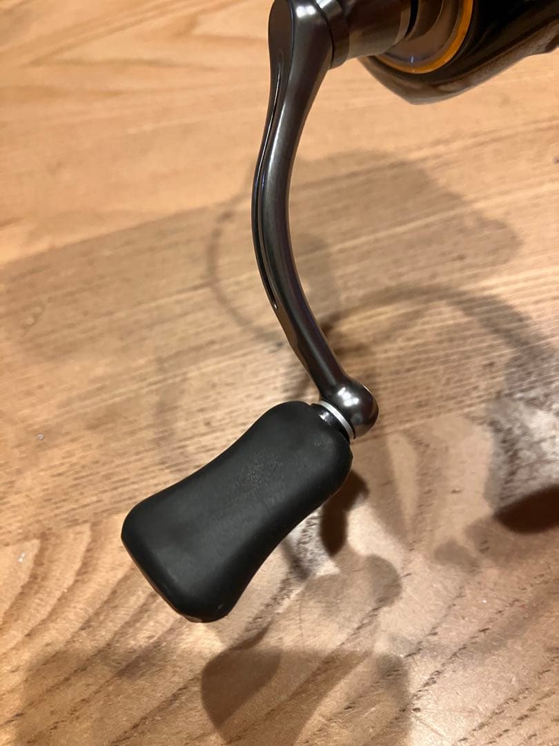 アジンガー　　DAIWA エアリティ　LT2500S スピニングリール