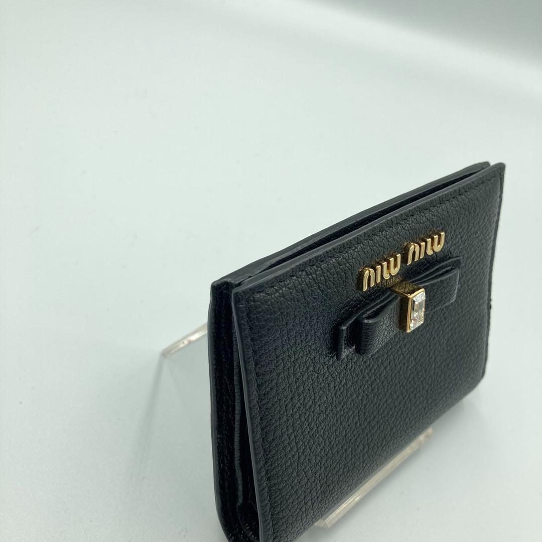 ！新品同然！　miumiu ミュウミュウ　コンパクト折り財布　ブラック