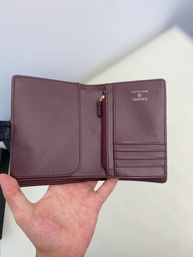 CHANEL ブラックレザー 二つ折り財布