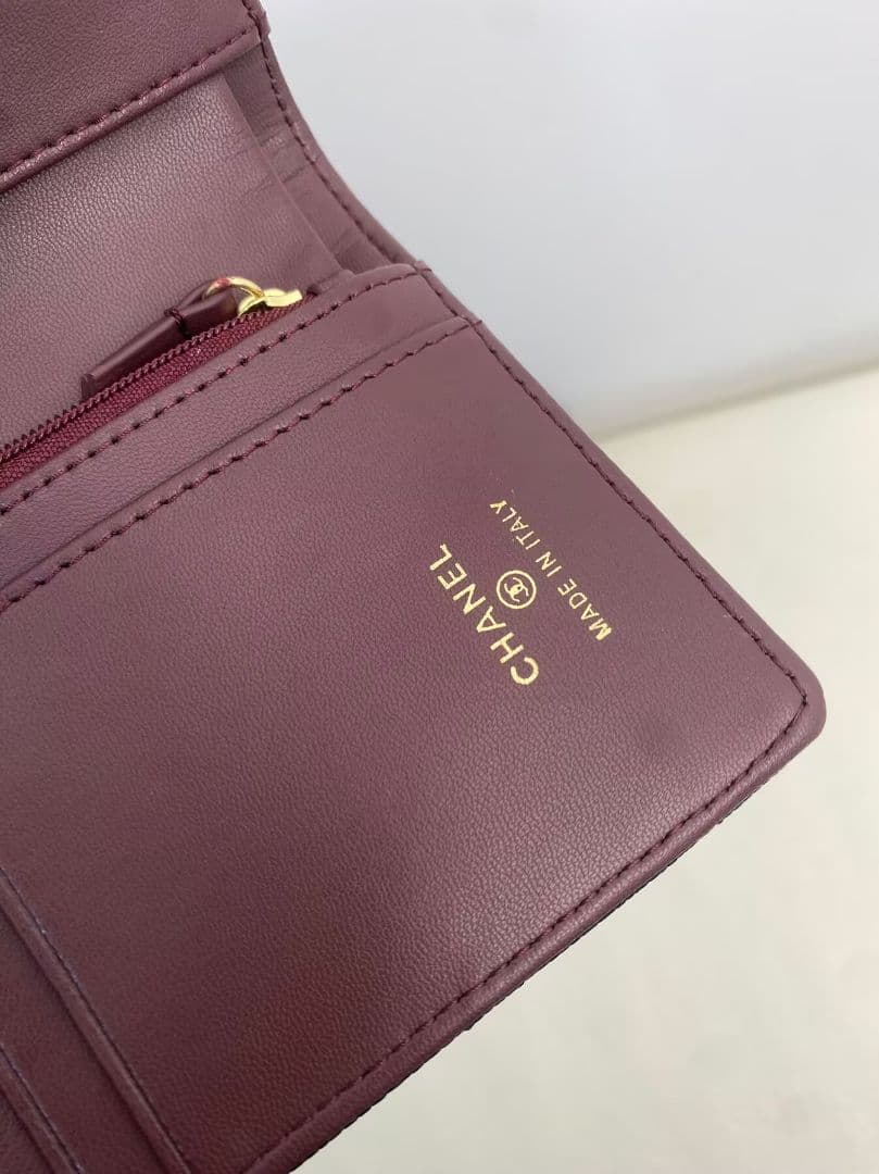 CHANEL ブラックレザー 二つ折り財布