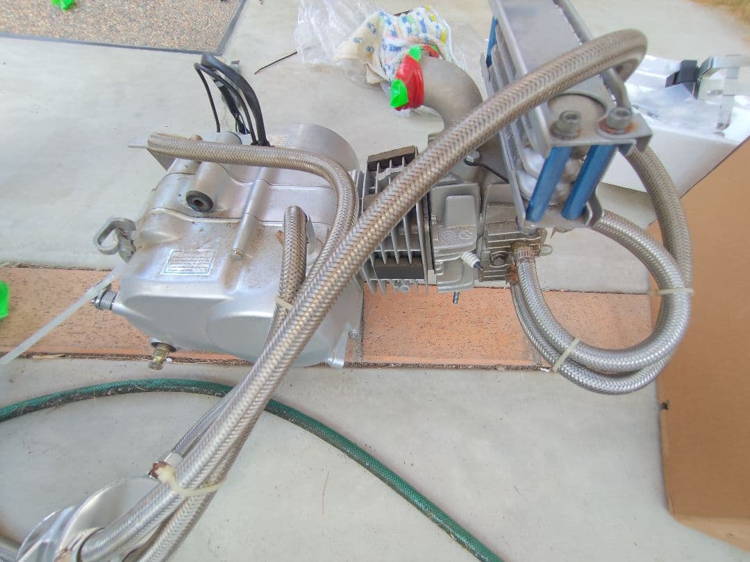 ミニモト　125cc　エンジン　キットバイク　モンキー　ダックス　中華