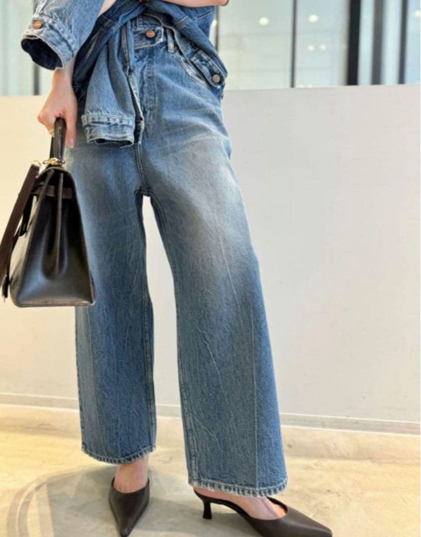 アパルトモン　redcard dakota cropped denim 25