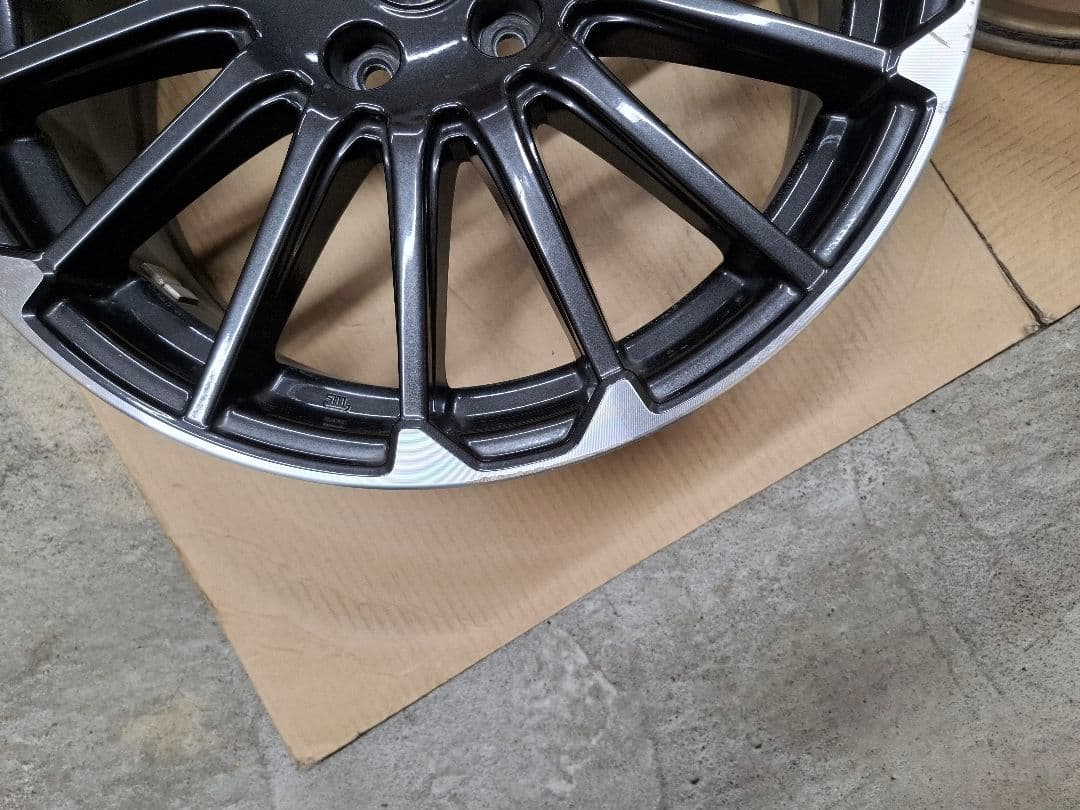 【美品】スバル レヴォーグ STI スポーツ 純正 ホイール 4本 18インチ
