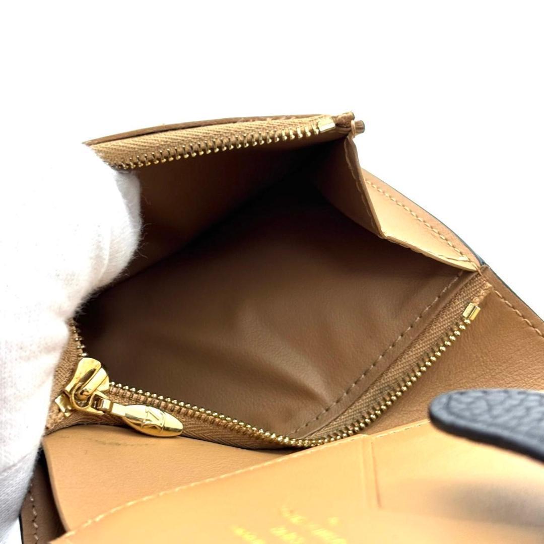 【未使用に近い】ルイヴィトン LV ヴェルティカル コンパクト トリヨン
