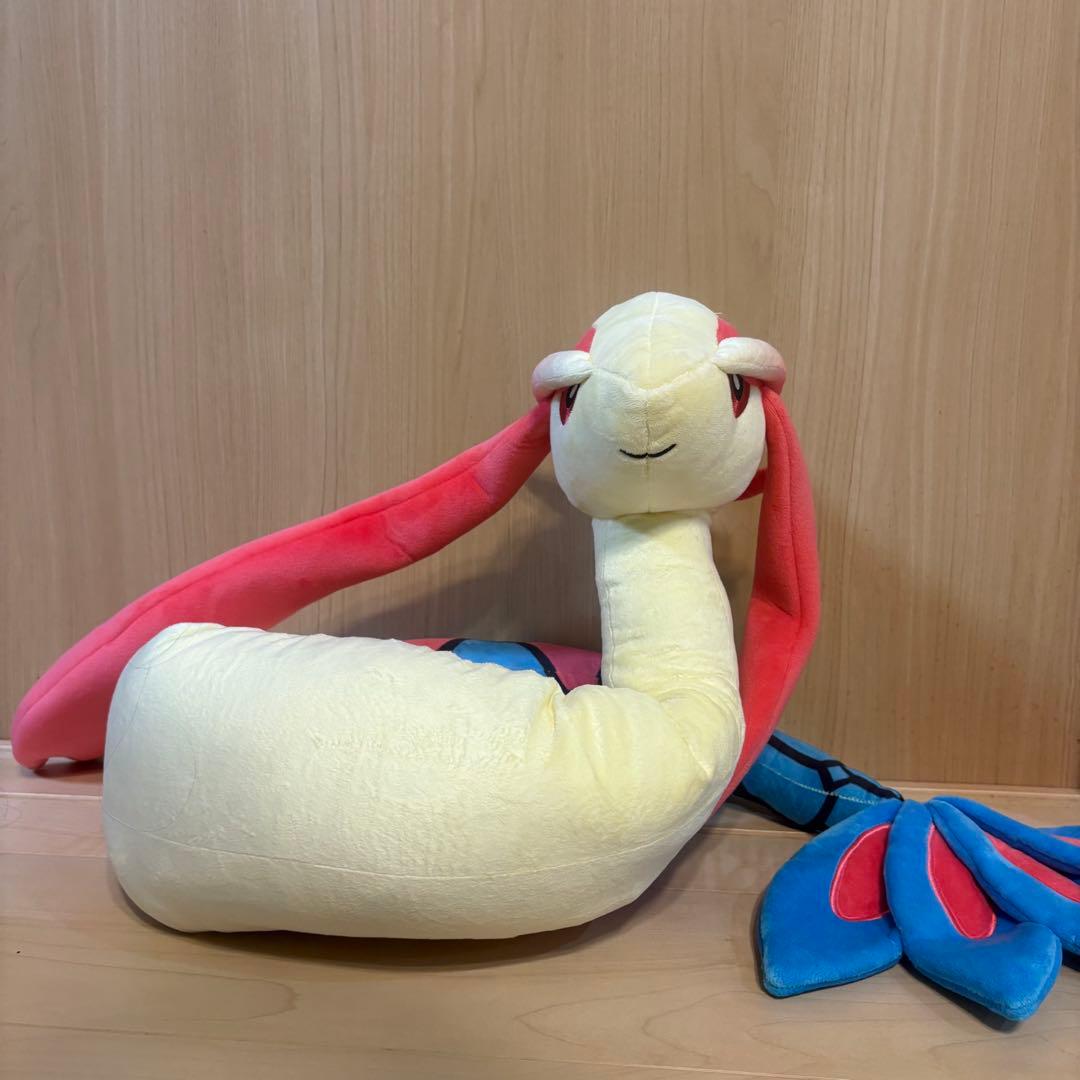 ポケモンセンターロングにょろにょろぬいぐるみ　ミロカロス約135cm