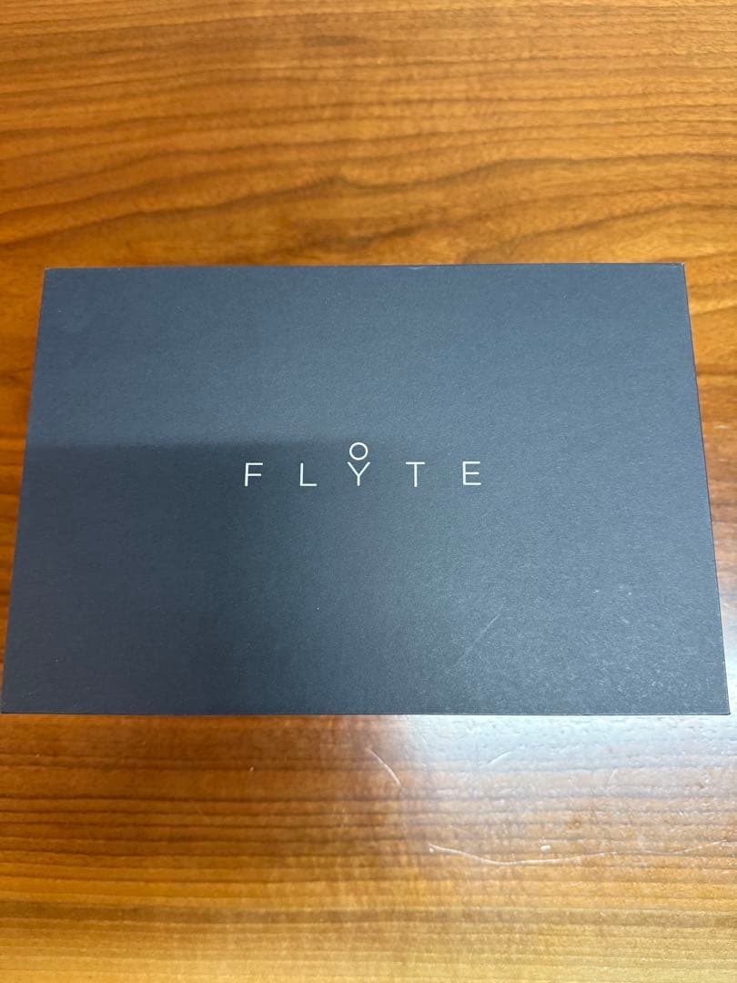 FLYTE テーブルランプ テーブルライト LED 浮遊 回転 北欧す