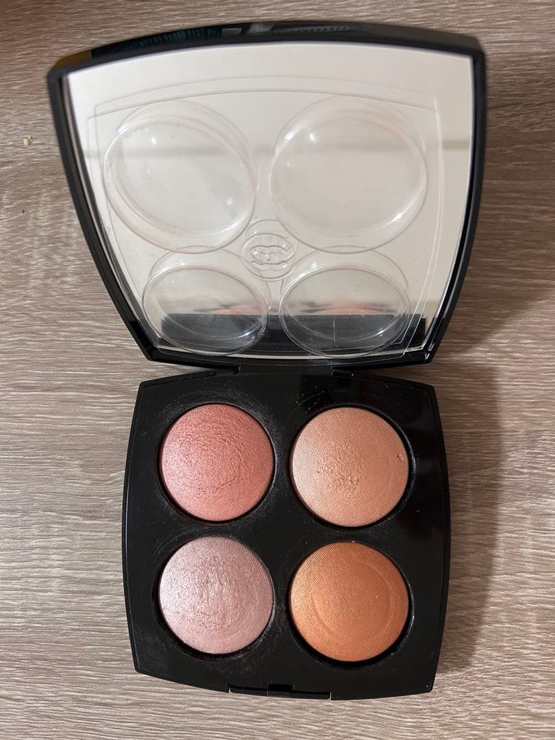 CHANEL シャネル　ジュー ドゥ ルミエール