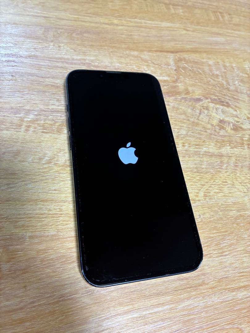 Apple iPhone 13 ミッドナイト本体