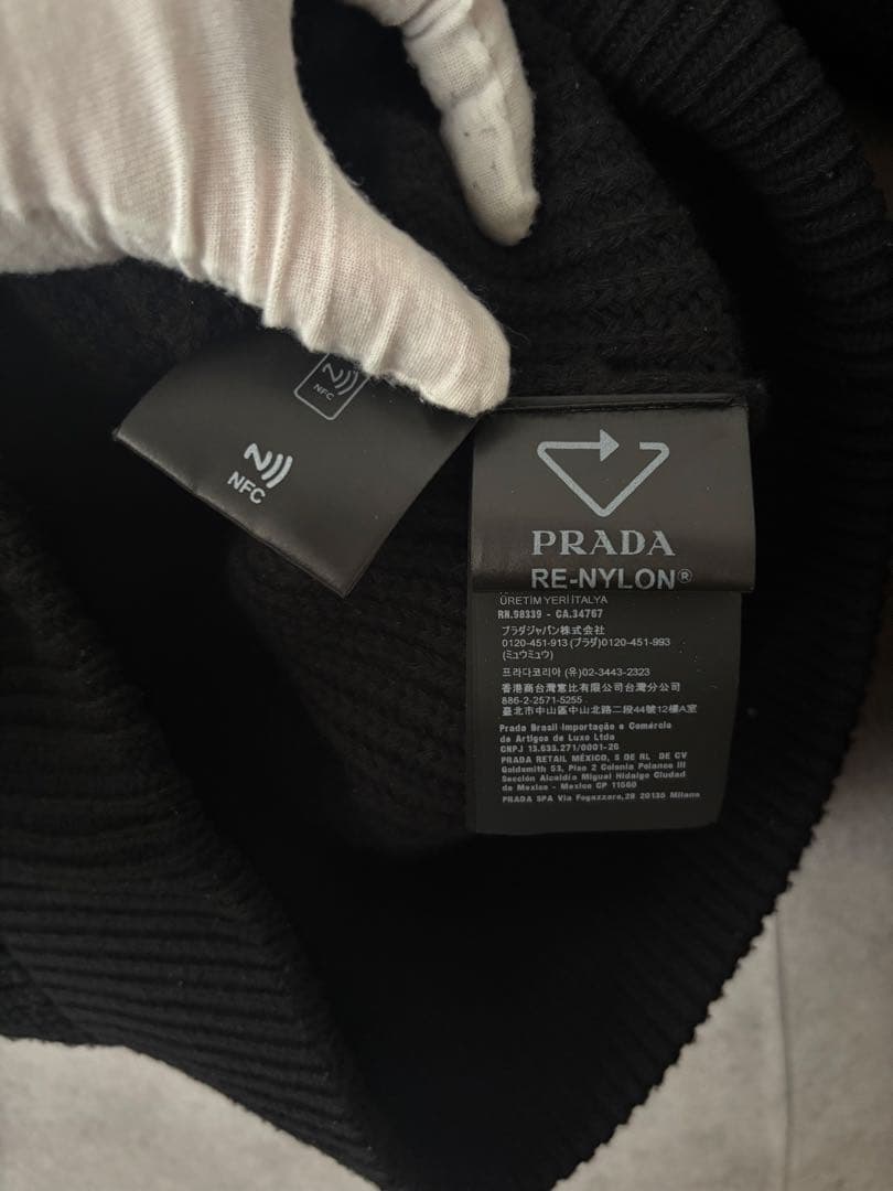 プラダ　ウールカシミア　 三角ロゴ タートルネック長袖ニットセーター　ブルゾン