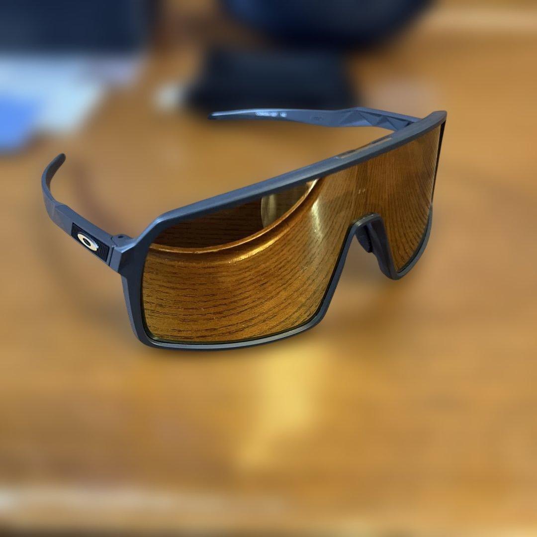 ほぼ未使用　OAKLEY SUTRO PRIZM オークリー　スートロ　ゴールド
