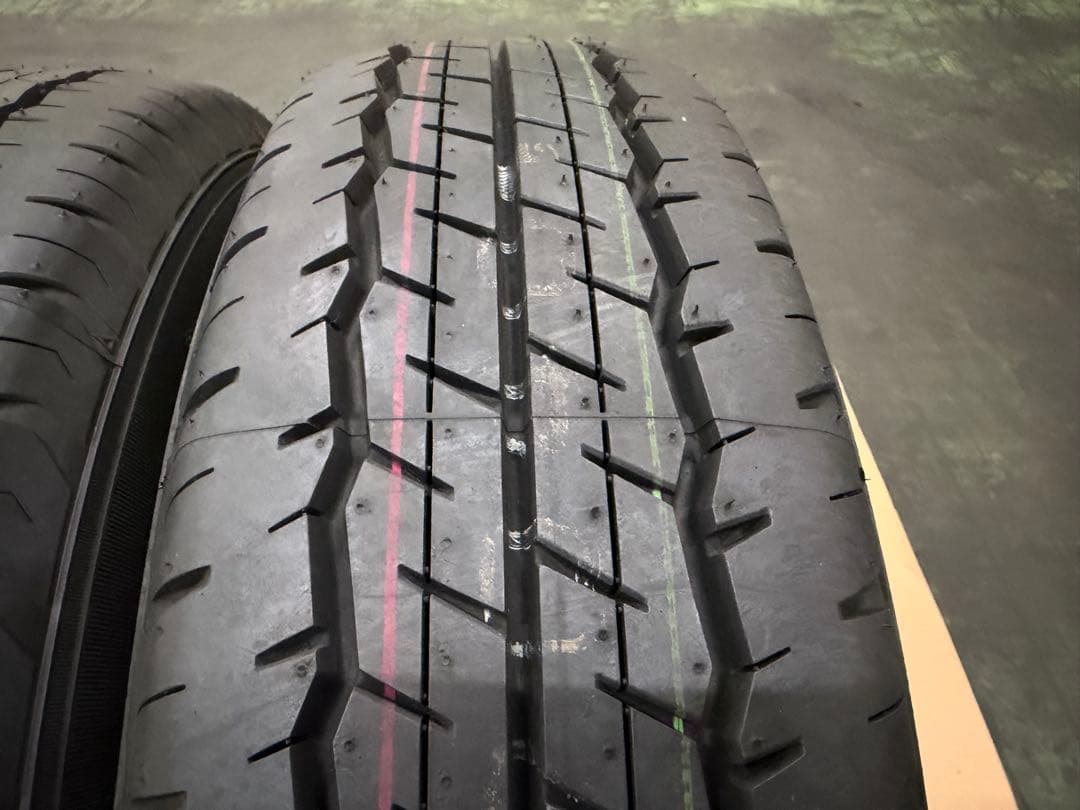 ハイエース 納車前外し SP175N 195/80r15 2025年34週